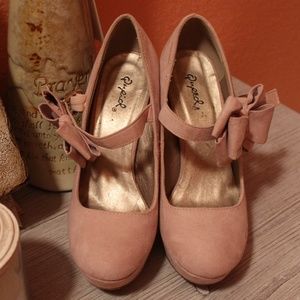 Bow Heels